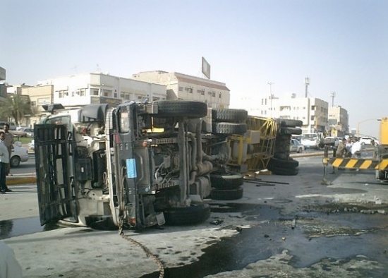 إربد : هروب 3 سجناء بعد انقلاب سيارة للأمن